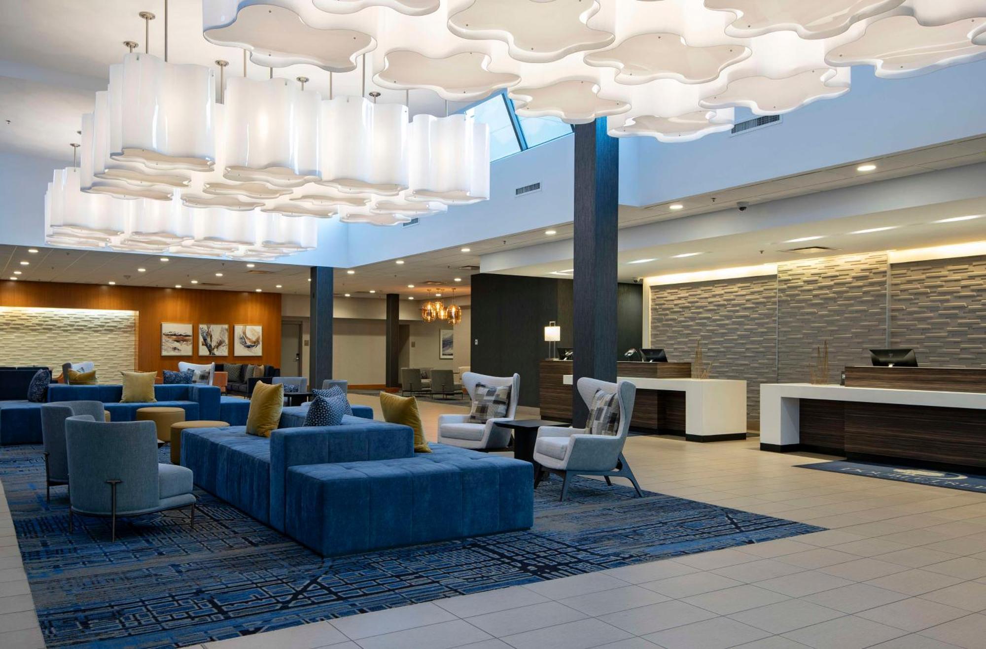 Doubletree By Hilton West Edmonton Exterior foto