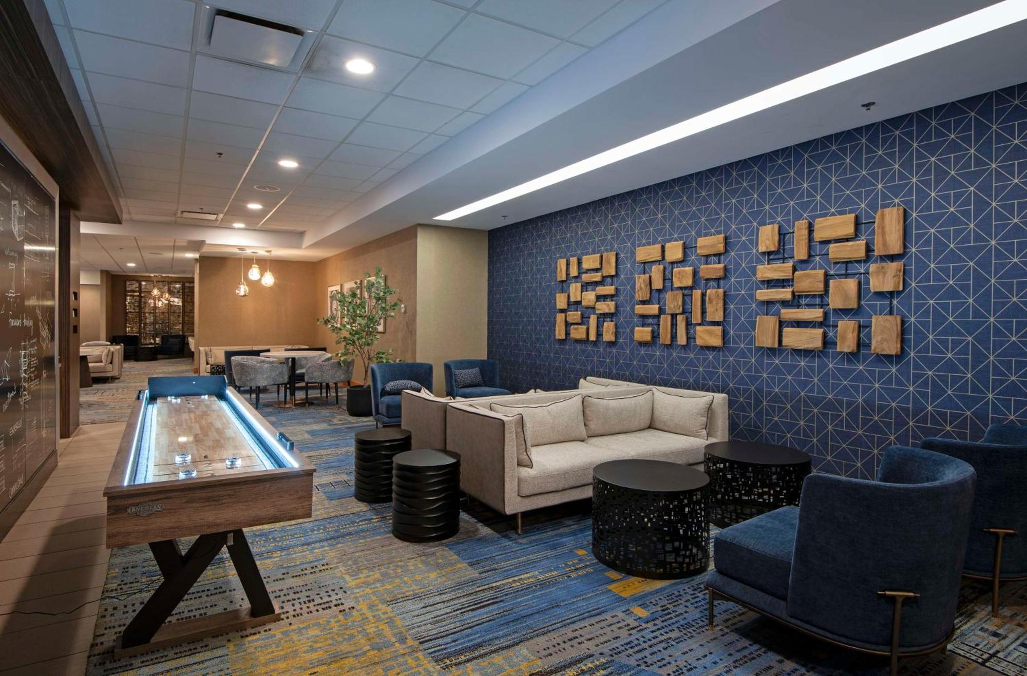 Doubletree By Hilton West Edmonton Exterior foto