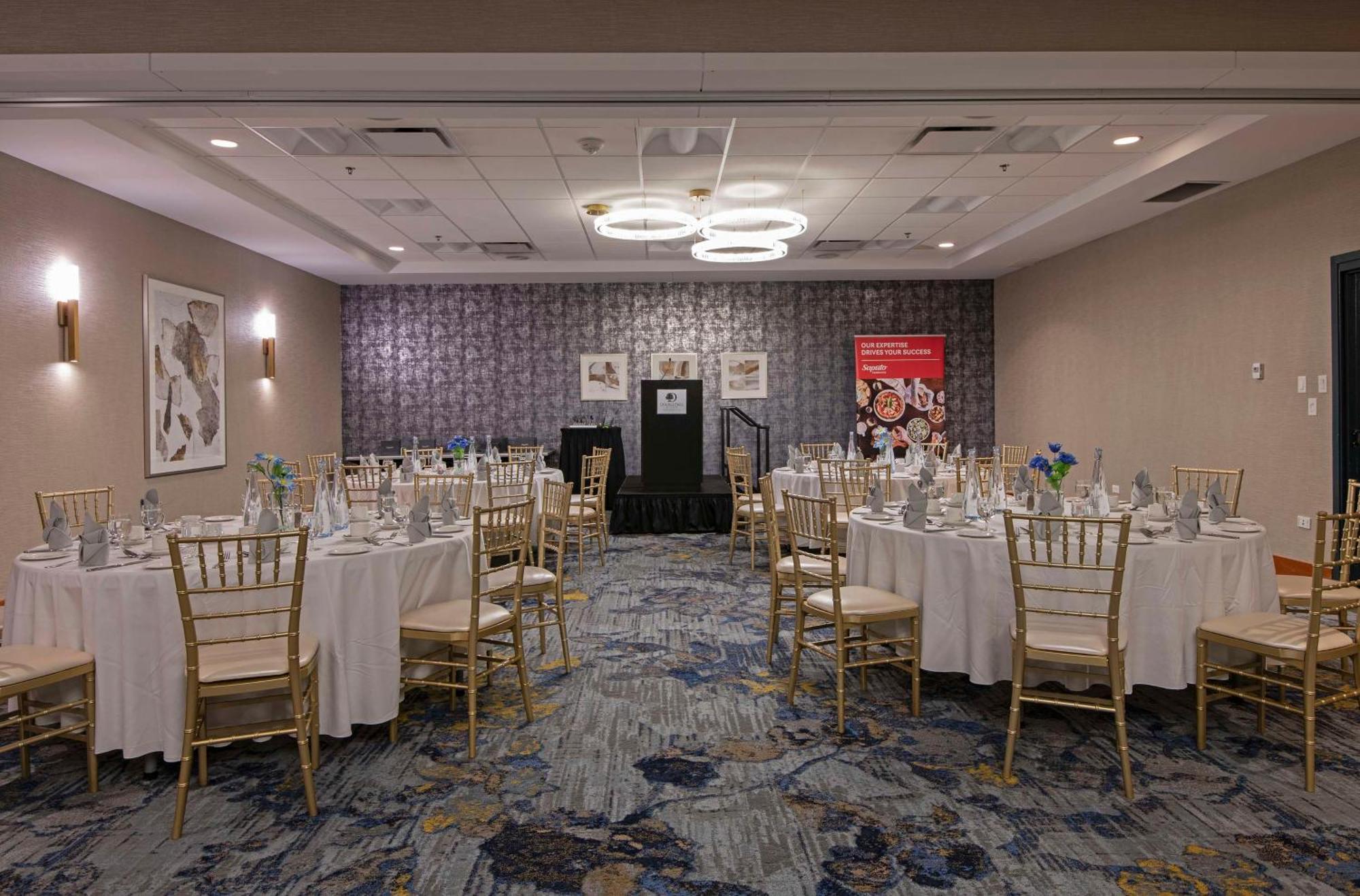 Doubletree By Hilton West Edmonton Exterior foto